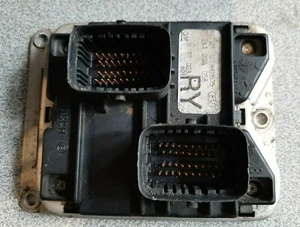 Opel Corsa B F08, F67/73,78 Benzin Motorsteuergerät   90532609RY 0261204058  - Bild 1 von 3