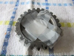 Suzuki 1981-1982 RM125 Third Driven Gear 24331-14110 NOS - Picture 1 of 2
