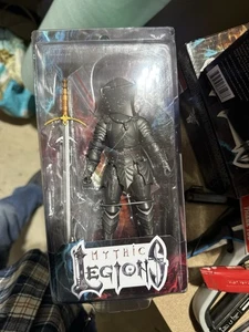 Figura Cuatro Jinetes Caballeros Soldado Escudo Rojo Legiones Míticas - Imagen 1 de 1