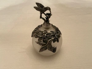 Kolibri Zinn Flakon Parfüm Blume Silber Glas Stopfen mattiert mundgeblasen - Bild 1 von 7
