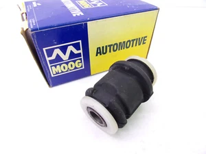 Brazo de control de suspensión Moog K8588 buje brazo trasero a nudillo superior Ford Lincoln - Imagen 1 de 4