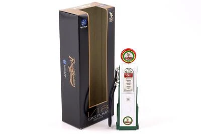 1:18 Road Signature Pompa Di Benzina Eagle Gasoline Bianca/Verde - Immagine 1 di 2