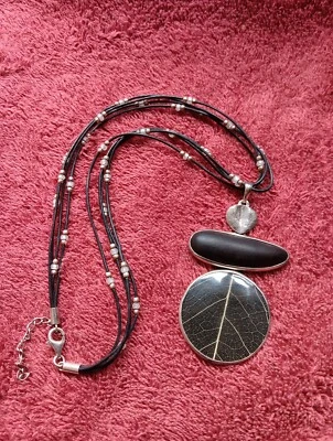 Silpada 925 Sterling Silver Black Ebony Wood Leaf Resin Pendant Necklace/Nature - Image 1 of 4