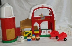 Vtg Fisher Price Little People Barn w/ Silo Sounds Little People 723 - Picture 1 of 12