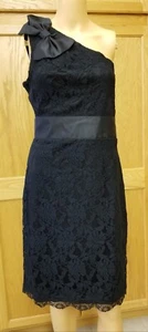 Newport News schwarz Spitze Cocktail/Party Einschulterkleid ~ Größe 12 ~ Neu ohne Etikett - Bild 1 von 6