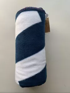 NWT American Eagle Outfitters Fleece Throw Blanket Red White and Blue 50" x 60" - Picture 1 of 4