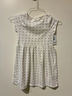 全新带标签 Carter's 白色花卉连衣裙 - 女孩 7 码 — 第 1/3 张图片