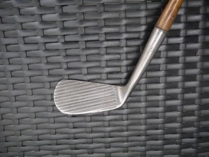 Antique Wood Shaft Nicoll Scotland Deep Groove Mashie Pitcher D5 SW - Picture 1 of 17