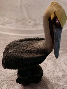 Vintage Decorative Figurine of a Pelican Standing on Triple Pillar-Made of Resin - Picture 1 of 7