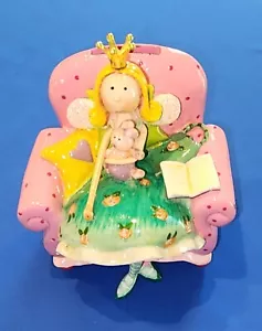 King Max Pink Fairy Girl With Crown On Chair, Pink Coin Bank KMP 2013 - Picture 1 of 3
