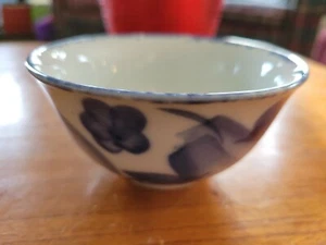 Vtg Nantucket Distributing Co Blue & White China Bowl Fruit Pattern 5" Round9 - Picture 1 of 8