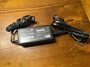 Adaptador de corriente alterna original Sony CCD-TRV75 CCD-TRV78 CCD-TRV80 CCD-TRV81 CCD-TRV82 - Imagen 1 de 5