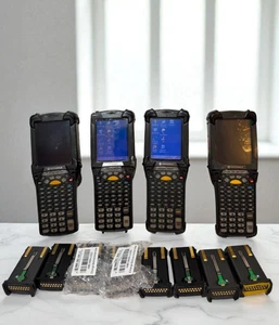 4 appareils portables Motorola MC9090-GK0HBEGA2WR + 10 batteries - Windows CE 5 - Photo 1 sur 23