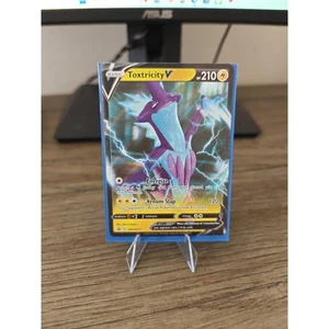 Toxtricity V SWSH017 SWSH: Sword & Shield Promo Cards Holo - Picture 1 of 1