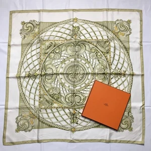 2504-81 Hermes Carre 90 Bufanda Seda Verde Claro - Imagen 1 de 8