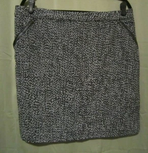 SZ 14 AMANDA & CHELSEA BLACK & WHITE TWEED BOUCLE SKIRT, FAUX LEATHER TRIM, EUC - Picture 1 of 11