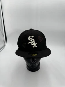 Gorra ajustada New Era 59FIFTY Chicago White Sox 7 3/8 parche corazón negro MLB - Imagen 1 de 6