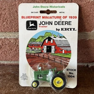 ERTL Blueprint Miniatura de 1939 John Deere Modelo “A” Tractor de cosecha en fila #1304 - Imagen 1 de 6
