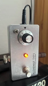 Effekgerät Alchemist Typ 1 Fuzz – Handmande Fuzz mit Germanium-Transistor - Bild 1 von 5