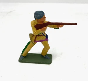 42274 STARLUX / TRAPPEUR / AD35 FUSIL DEBOUT TENUE JAUNE - Picture 1 of 1