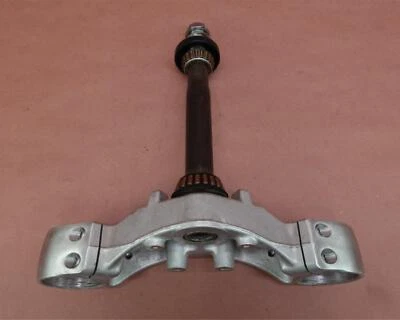2006-2009 SUZUKI BOULEVARD M109R VZR1800 TRIPLE TREE LOWER CLAMP STEM - Image 1 of 4