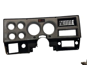 1984 - 1987 GMC C/K 1500 Speedometer Dash Panel Bezel Trim P: 14057869 OEM ! - Picture 1 of 5