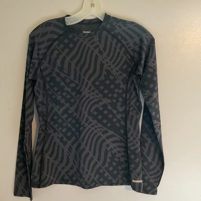 Camiseta Reebok Masculina Preta/Cinza Manga Longa Performance Crew Active Média - Imagem 1 de 4