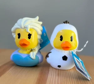 Disney Frozen Gummiente Elsa & Olaf Animation Sammlerstück 2er Set Neu mit Etikett - Bild 1 von 5