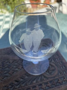 Geätzte Kristall Mini Cognac Brandy Schnaps Gläser 6 Comic Szenen von Männern trinken - Bild 1 von 8