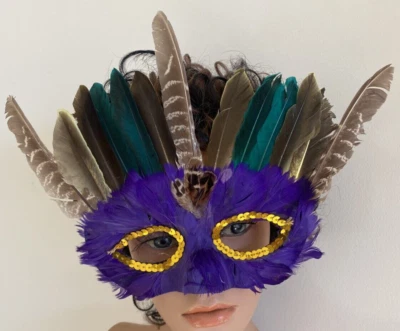 Feathered   Mask - MARDI GRAS MASQUERADE PARTY EYE MASK - HALLOWEEN - Image 1 of 4