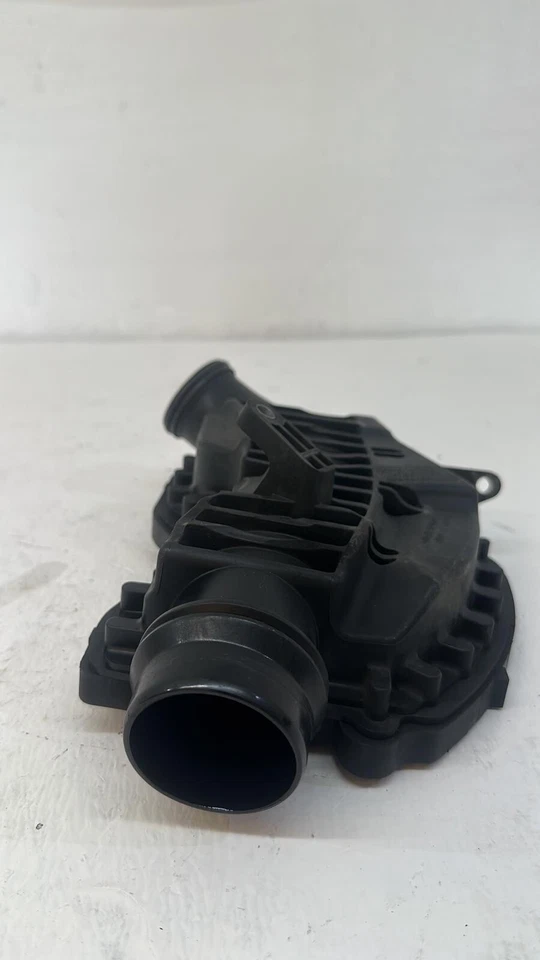 ГЛУШИТЕЛЬ ВОЗДУХОЗАБОРНИКА ИНТЕРКУЛЕРА MERCEDES-BENZ ML350 AMG LINE PREM BLUETEC A 2015 - Изображение 1 из 4