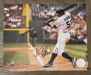 ICHIRO SUZUKI signed 8x10 Photo Seattle Mariners 2008 Swinging Photo - Bild 1 von 6