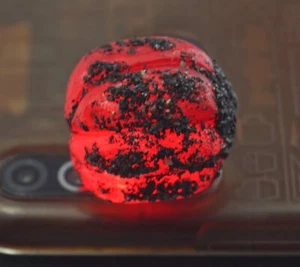Pietra preziosa grezza taglio melone rubino rosso birmano terra naturale certificata 176,35 ct - Foto 1 di 6
