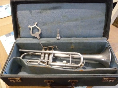 BOOSEY & HAWKES: IMPERIAL TRUMPET IP176279,137156,MUNDSTÜCK,TRAGETASCHE,VINT - Bild 1 von 4