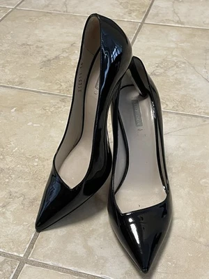 Zapatos de salón para mujer Giorgio Armani charol negro carbón 6 X1E311 $675 Italia Foto 1 de 4