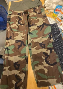 USED U.S. Army Women's Maternity Pants Slacks Woodland Camo Size 12S DP-10048 - Picture 1 of 7