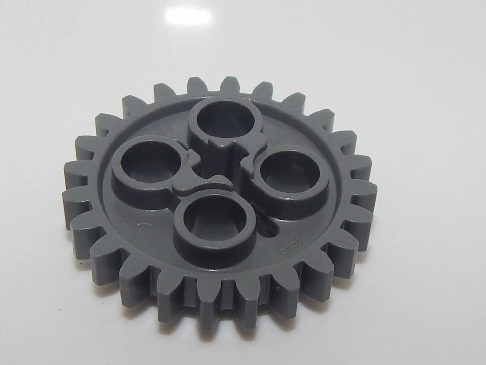 Lego Dark Bluish Gray Technic, Gear 24 Tooth (New Style with Single Axle Hole) - Image 1 of 1