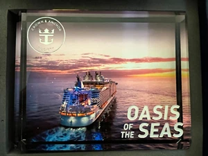 Royal Caribbean Blocco di Cristalli COLORE OASI DEI MARI con Scatola - Foto 1 di 3