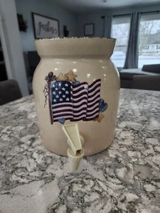 Vintage Home and Garden Art Pottery/Stoneware American Flag Pattern 2 Gal. Water - Picture 1 of 4