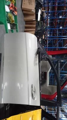 Mercedes-Benz Clase C 2011 puerta delantera izquierda bronceada usada 37000 millas pieza OEM 24469 Foto 1 de 2