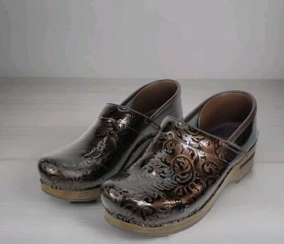 DANSKO TOOLED FULL GRAIN LEATHER PAISLEY WOMENS US 7.5 - 8 CLOGS SHOES NURSE - Image 1 of 4