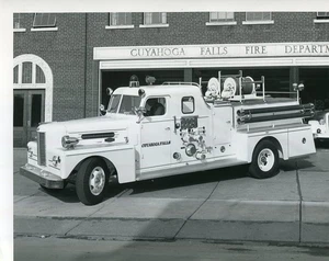 Cuyahoga Falls OH 1959 Pirsch Pumper 8x10 Fire Apparatus Photo - Picture 1 of 1
