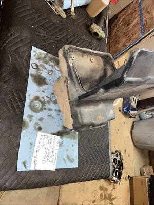 Honda ATC 200 ES 1983 caja de herramientas roja grande maletero caja de almacenamiento Foto 1 de 4