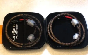 Wireworld Eclipse 8 speaker cable Spade 2.5M Pair - Picture 1 of 2