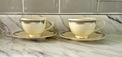 Two vintage (1986) Royal Doulton Albany bone China teacups and saucers England - Image 1 of 4