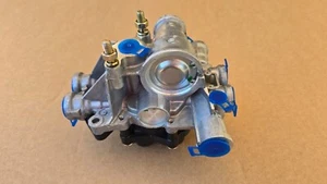 L047 Vierkreisschutzventil passend KNORR AE4800 für MB Atego / Axor - Picture 1 of 7