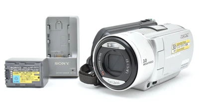 [MINT] Sony Handycam DCR-SR100 30GB HDD Video Camera Handycam Camcorder JAPAN - Image 1 of 4