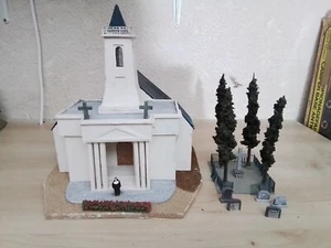 MARQUE INCONNUE ECH 0. MAQUETTE DIORAMA. EGLISE TEMPLE EN BOIS ET SON CIMETIÈRE - Imagen 1 de 12
