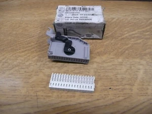 8L0972977H 141511 8 Volkswagen Audi Connector Plug Unit Computer Wire Socket OE - Picture 1 of 1