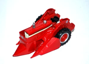 Vintage ERTL Die-cast IH Farmall 560 Tractor Mounted corn picker Red 1/64 scale. - Picture 1 of 5